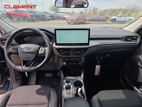 New 2025 Ford Escape SE image 31