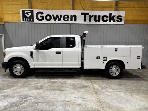 Used 2021 Ford F250 XL w/ Power Equipment Group image 2