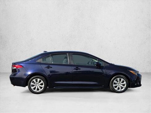 Used 2023 Toyota Corolla LE image 4