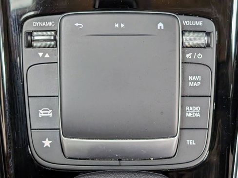 Used 2022 Mercedes-Benz GLB 250 4MATIC image 27