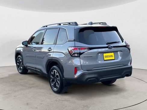 Certified 2025 Subaru Forester Premium AWD/4WD image 3