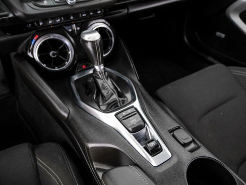 Used 2021 Chevrolet Camaro LT w/ Technology Package RWD image 19