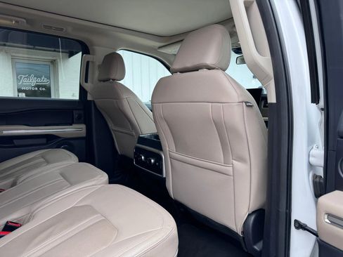 Used 2024 Ford Expedition Max Limited image 7