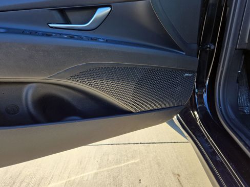 Used 2024 Hyundai Elantra Limited image 32