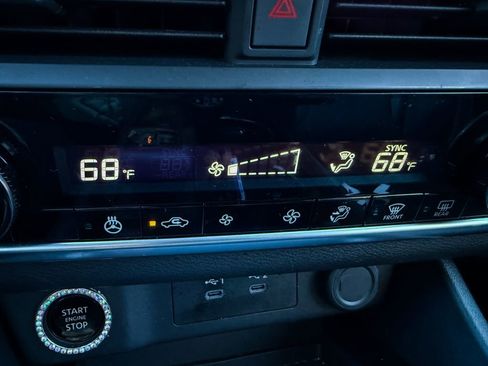 Used 2024 Nissan Rogue SV w/ SV Premium Package image 12