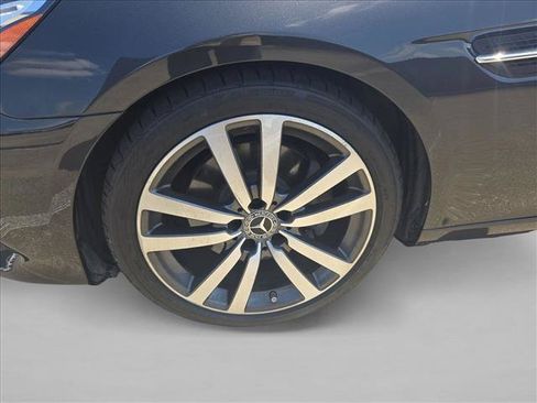 Used 2020 Mercedes-Benz SLC 300 w/ Premium Package image 15