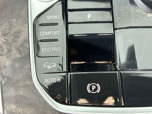 Used 2024 BMW X5 xDrive40i w/ M Sport Package image 24