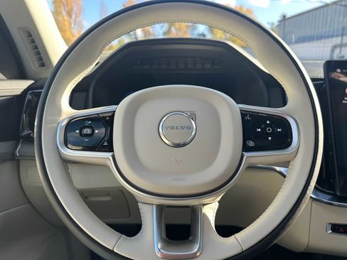 New 2026 Volvo XC90 B6 Ultra image 25