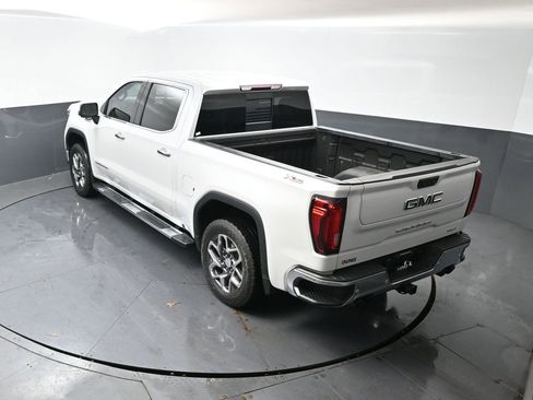 Used 2024 GMC Sierra 1500 SLT w/ SLT Premium Plus Package AWD/4WD image 21