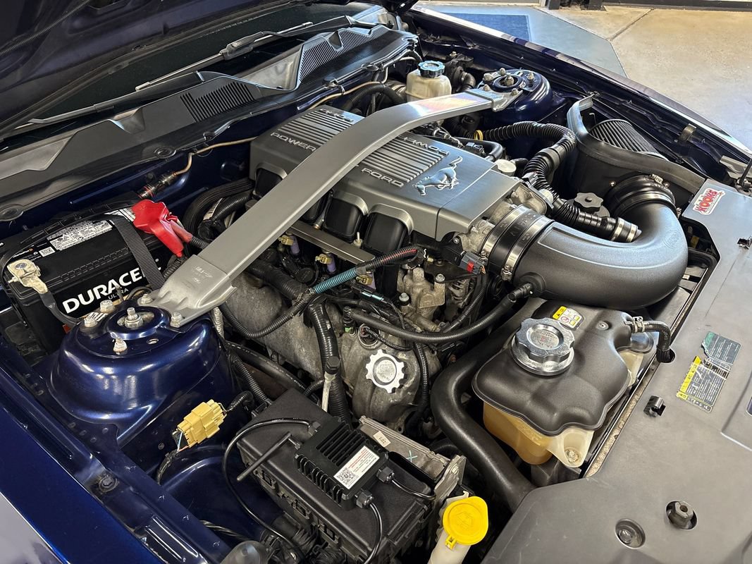 Used 2010 Ford Mustang GT Premium RWD image 57