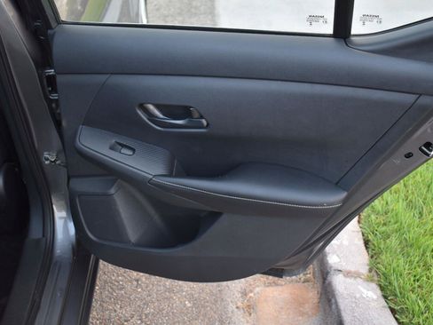 Used 2025 Nissan Sentra S FWD image 46