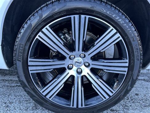 Certified 2023 Volvo XC90 T8 Plus w/ Protection Package image 11