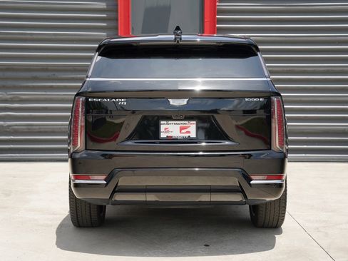 Used 2025 Cadillac Escalade IQ Luxury 2 w/ LPO, Premium Carpet Package AWD/4WD image 11