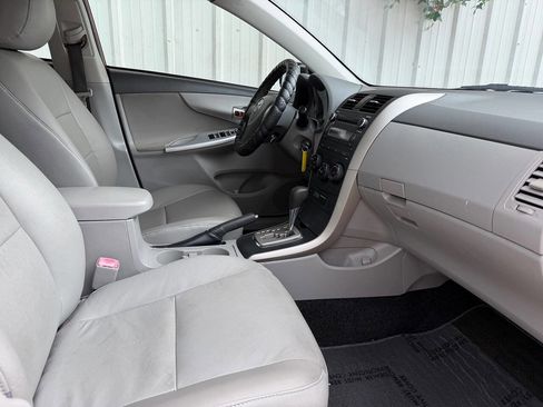 Used 2010 Toyota Corolla LE FWD image 13