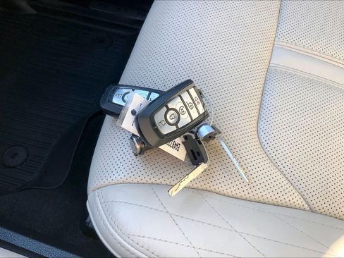 Used 2018 Ford Expedition Platinum RWD image 13