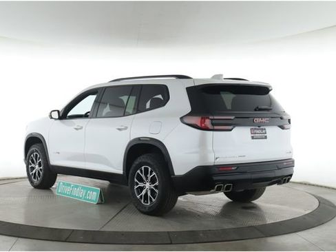 Used 2025 GMC Acadia AT4 w/ Luxury Package AWD/4WD image 8
