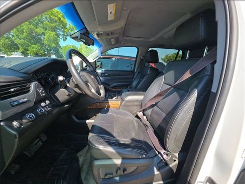 Used 2017 Chevrolet Tahoe Premier AWD/4WD image 4