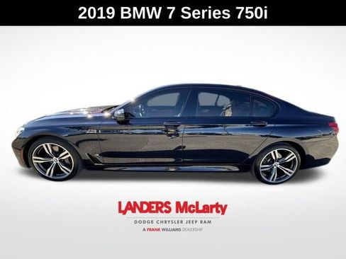 Used 2019 BMW 750i image 3