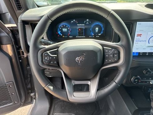 Used 2025 Ford Bronco Big Bend w/ Black Diamond Package AWD/4WD image 13