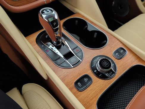 New 2026 Bentley Bentayga Extended Wheelbase AWD/4WD image 33