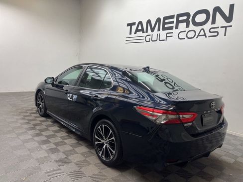 Used 2019 Toyota Camry SE FWD image 8