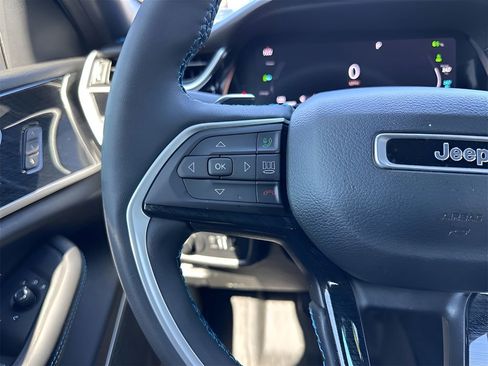 Used 2023 Jeep Grand Cherokee Trailhawk image 16