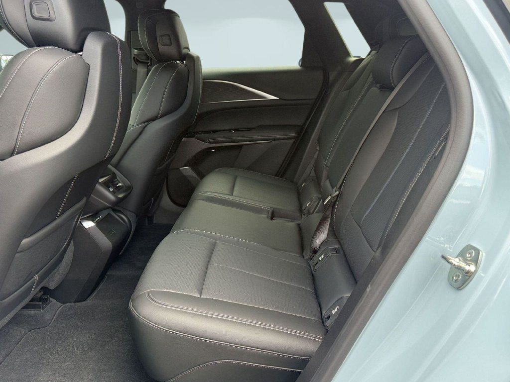 Certified 2024 Cadillac Lyriq Sport AWD/4WD image 12