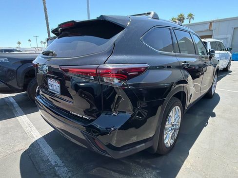 Used 2024 Toyota Highlander Limited AWD/4WD image 5