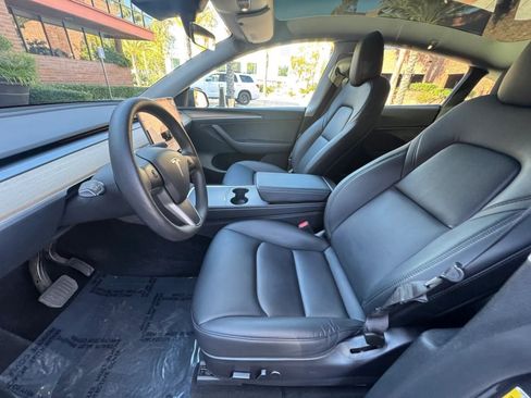 Used 2025 Tesla Model Y Long Range AWD/4WD image 11