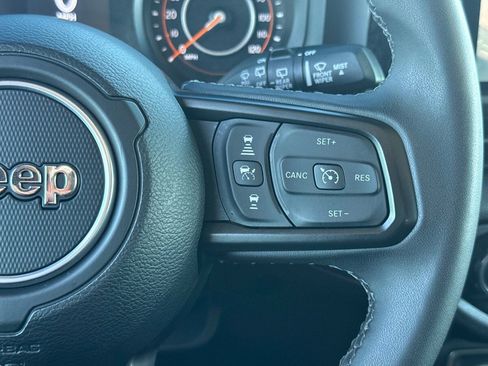 Used 2025 Jeep Wrangler Unlimited Sport AWD/4WD image 28