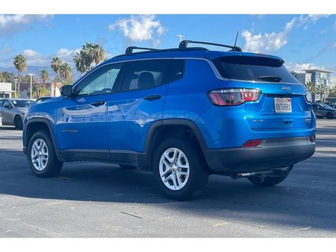 Used 2021 Jeep Compass Sport image 3