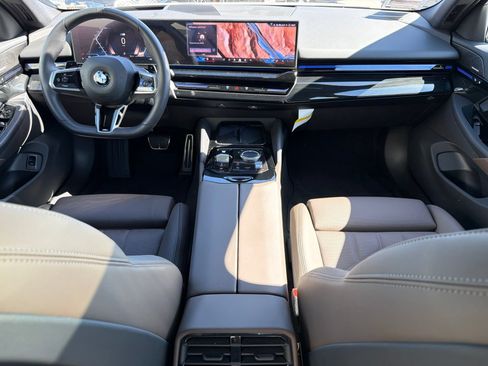 Used 2026 BMW 530i w/ M Sport Package RWD image 6