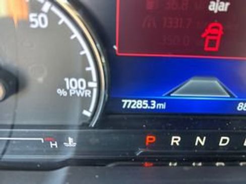 Used 2024 Ford Maverick Lariat image 13