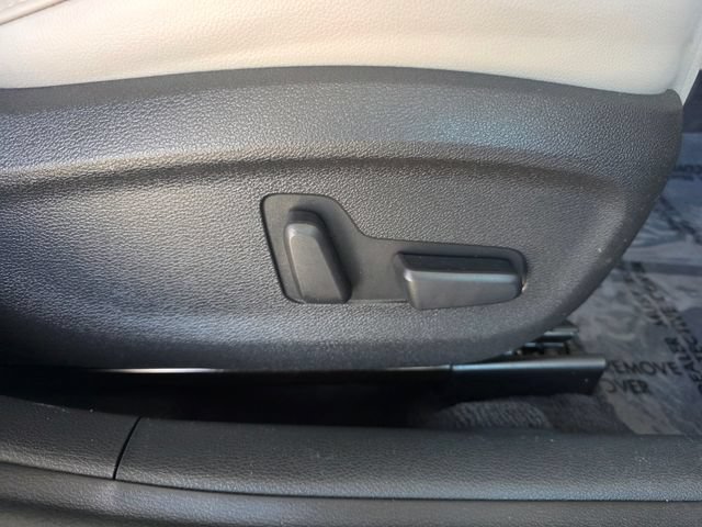 Used 2019 Hyundai Sonata Limited w/ Ultimate Package 04 FWD image 12