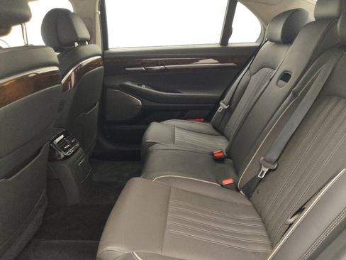 Used 2019 Genesis G90 3.3T Premium AWD/4WD image 18