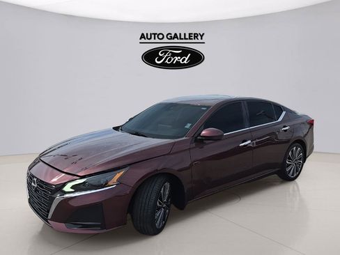 Used 2024 Nissan Altima 2.5 SL FWD image 1