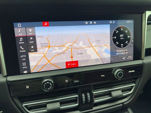 Used 2022 Porsche Macan image 61