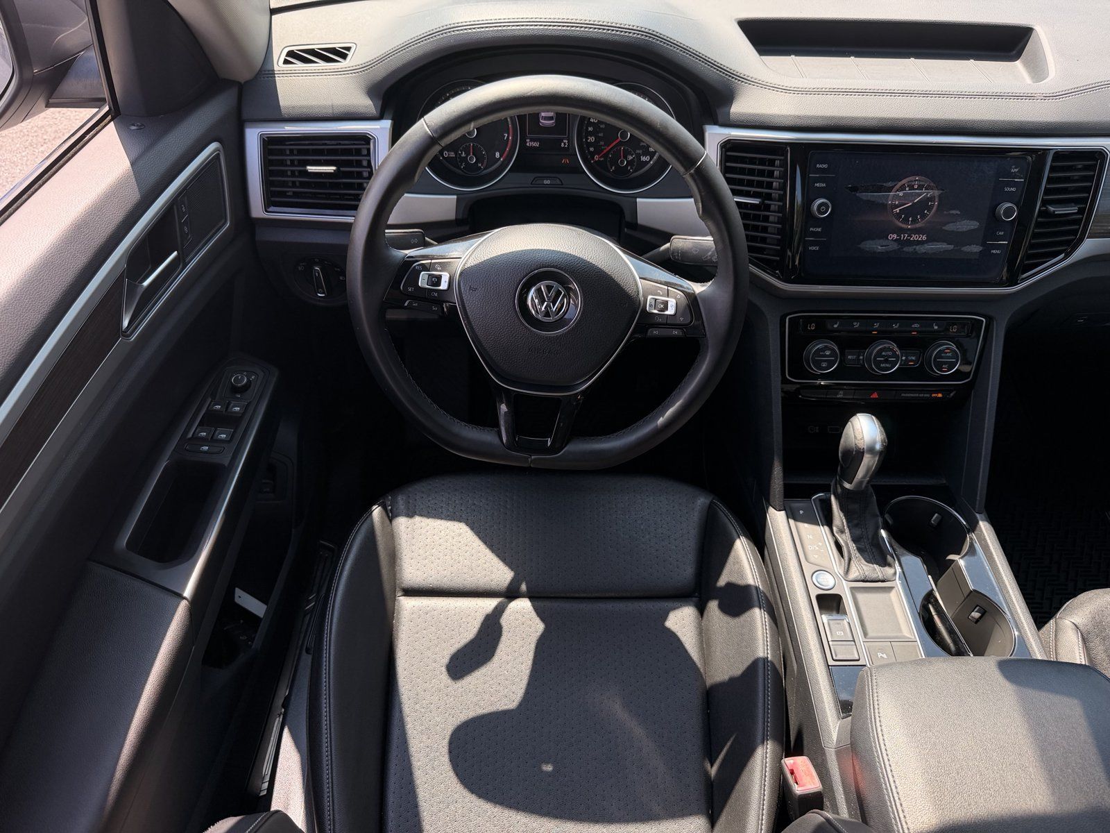 Used 2018 Volkswagen Atlas SEL FWD image 30