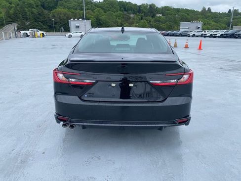 New 2026 Toyota Camry Hybrid AWD/4WD image 9