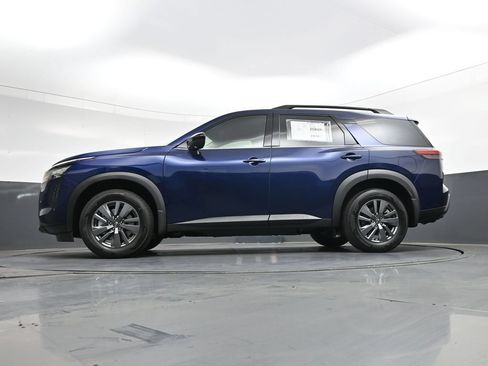 Certified 2026 Nissan Pathfinder SV w/ SV Premium Package FWD image 44