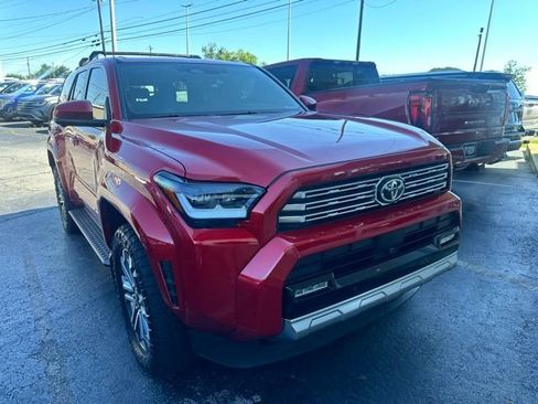 Used 2025 Toyota 4Runner Limited AWD/4WD image 2