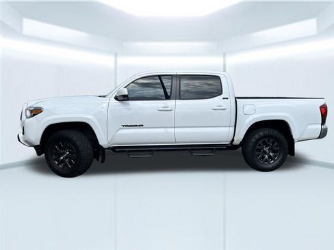 Used 2023 Toyota Tacoma SR5 RWD image 13