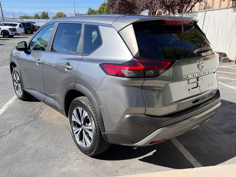 Used 2023 Nissan Rogue SV AWD/4WD image 5