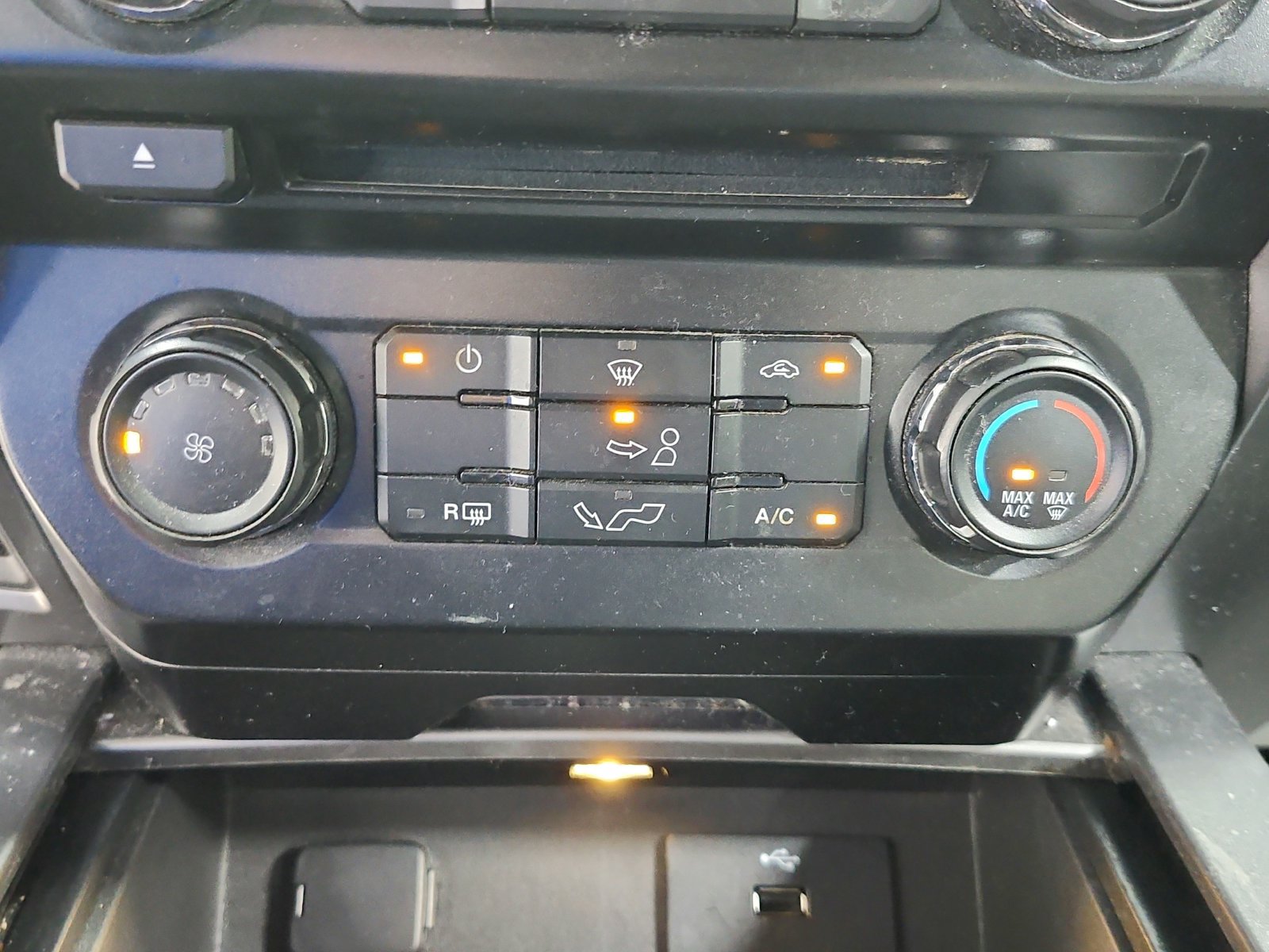 Used 2016 Ford F150 XLT w/ Equipment Group 301A Mid RWD image 16