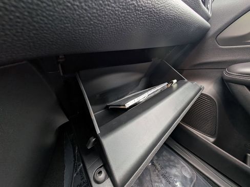 New 2026 Chrysler Pacifica Select w/ S Appearance Package FWD image 38