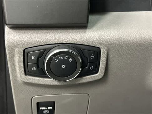 Used 2020 Ford F150 XLT image 19