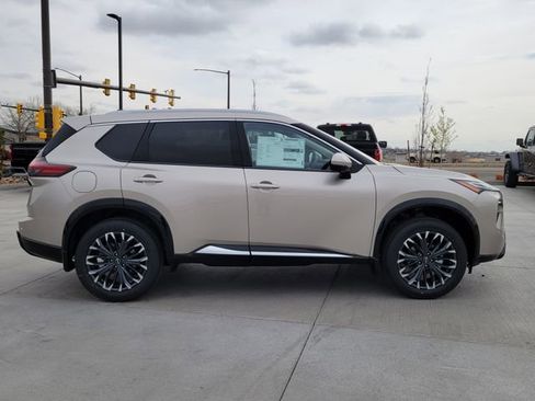 New 2026 Nissan Rogue Platinum image 6