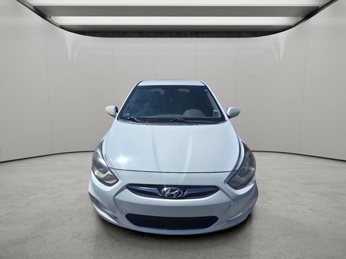 Used 2012 Hyundai Accent SE FWD image 16