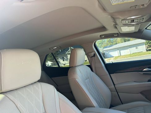Used 2023 Buick Envision Avenir image 14