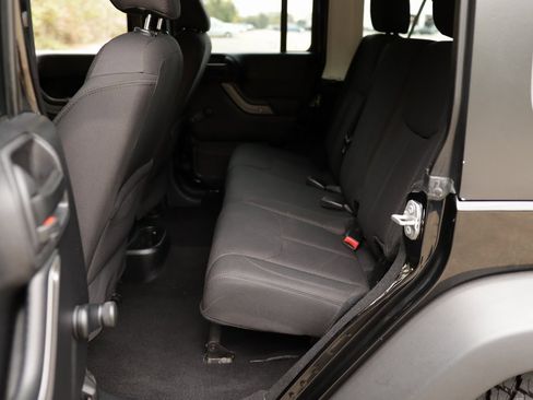 Used 2016 Jeep Wrangler Unlimited Sport image 19